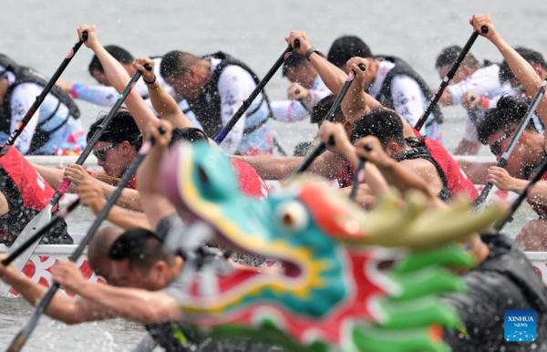 Teams from Both Sides of Taiwan Strait Take Part in Dragon Boat Race in Xiamen, SE China