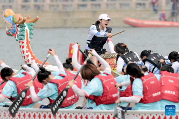 Teams from Both Sides of Taiwan Strait Take Part in Dragon Boat Race in Xiamen, SE China