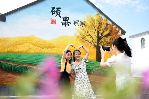 Art Enriches Cultural Life in China's Rural Regions