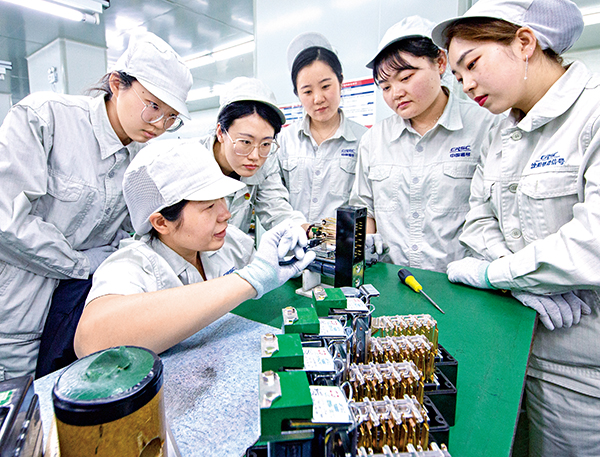 Woman Guards 'Neurons' of China's High-Speed Railways