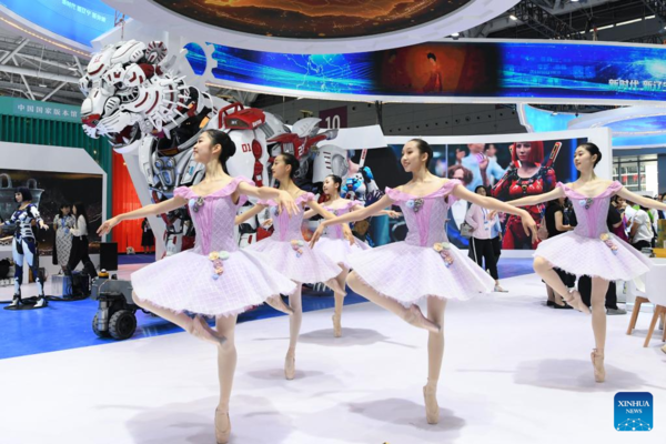 Int'l Cultural Industries Fair Opens in Shenzhen