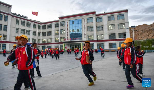 Children in Tibet Enjoy Better Education Resources