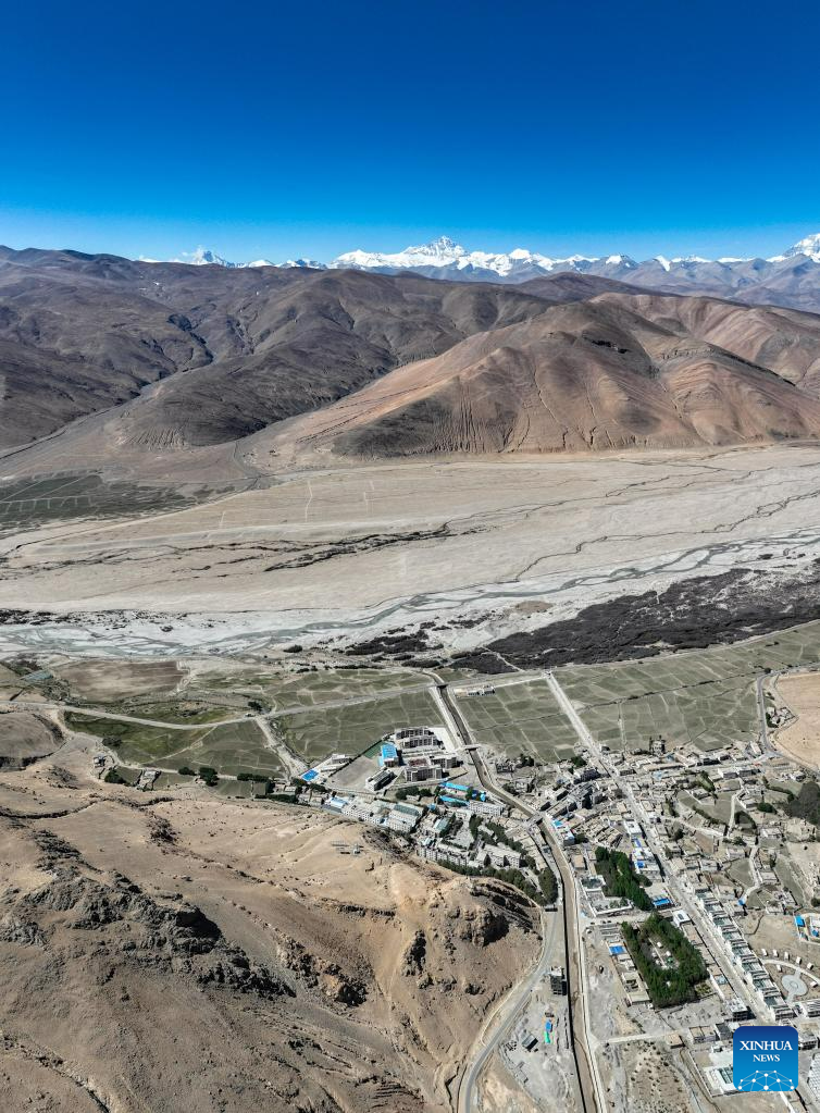 Children in Tibet Enjoy Better Education Resources