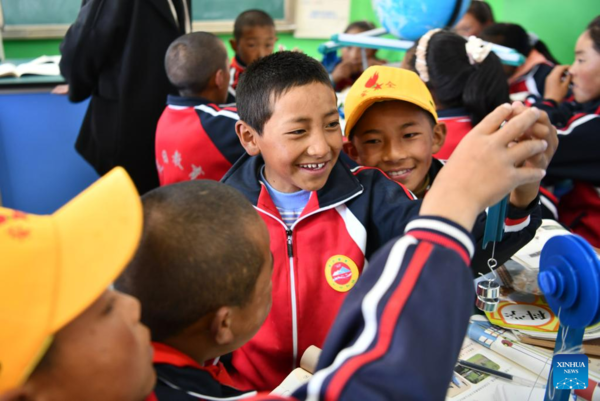 Children in Tibet Enjoy Better Education Resources