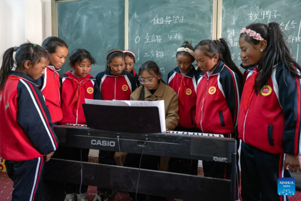 Children in Tibet Enjoy Better Education Resources