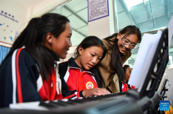 Children in Tibet Enjoy Better Education Resources