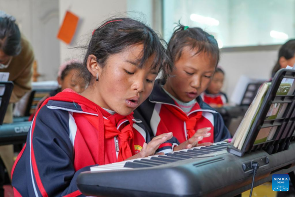 Children in Tibet Enjoy Better Education Resources