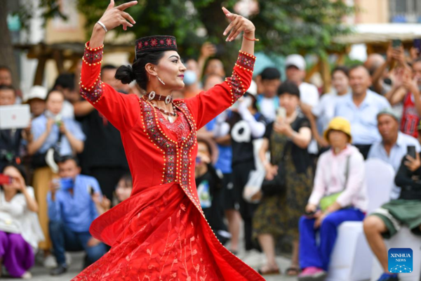 Across China: Kashgar Blends Multi-Ethnic Culture, Facilitates Eurasian Commerce