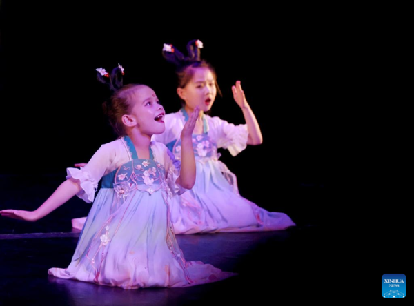 Chinese Dance Festival Amazes London Audience