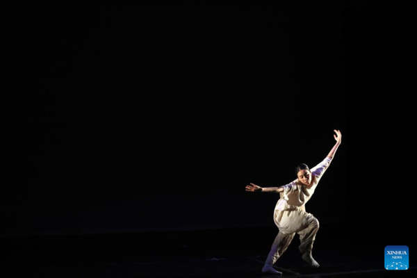 Chinese Dance Festival Amazes London Audience