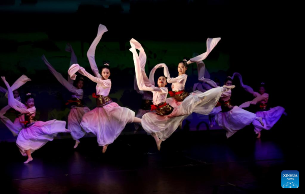 Chinese Dance Festival Amazes London Audience