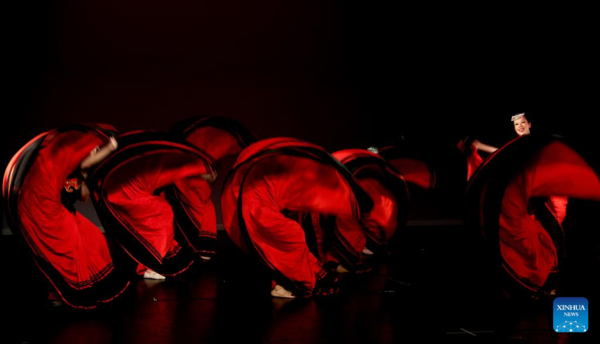 Chinese Dance Festival Amazes London Audience
