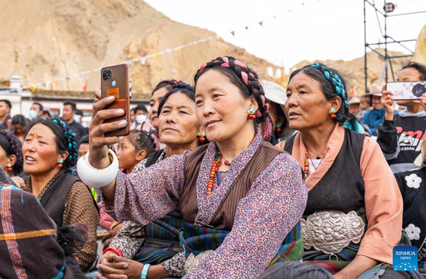 Across China: Music Festival Energizes Small Town at Foot of Mount Qomolangma
