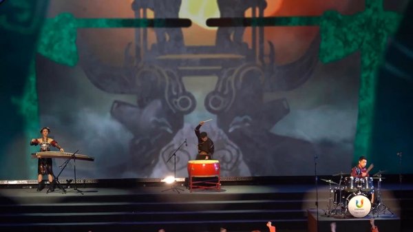 GLOBALink | 'Youth in Time' Gala Held at Chengdu Universiade Village