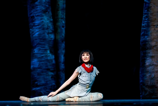Dancer Tells Stories of China Through Ballet