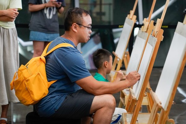 Economy&Life | Immersed in Art During Night Hours in E China's Shanghai