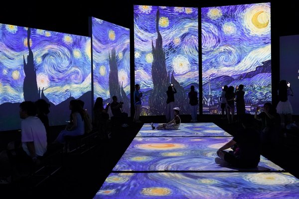 Economy&Life | Immersed in Art During Night Hours in E China's Shanghai