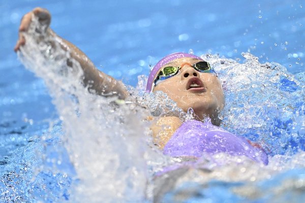 China Claims Two Swimming Titles, Leads Worlds Gold Tally with 17