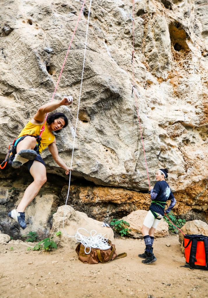 Sports Geography | China's Elite Rock Climbing Couple Promote the Sport Among Yangshuo Karst Mountains in Guilin