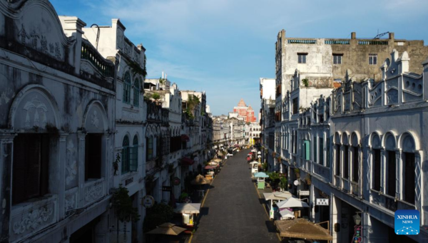 Qilou Compound in S China's Haikou Turns into Major Tourist Attraction