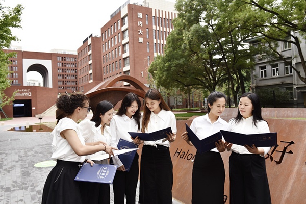 CCTF Holds Training Session for Guizhou's Middle School English Teachers at BFSU