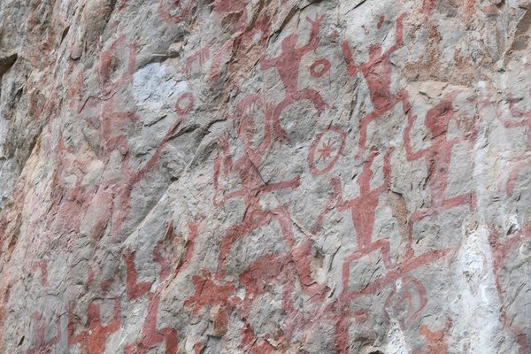 Tracing Ancient Rock Paintings in China's Guangxi