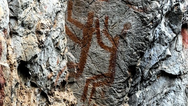 Tracing Ancient Rock Paintings in China's Guangxi