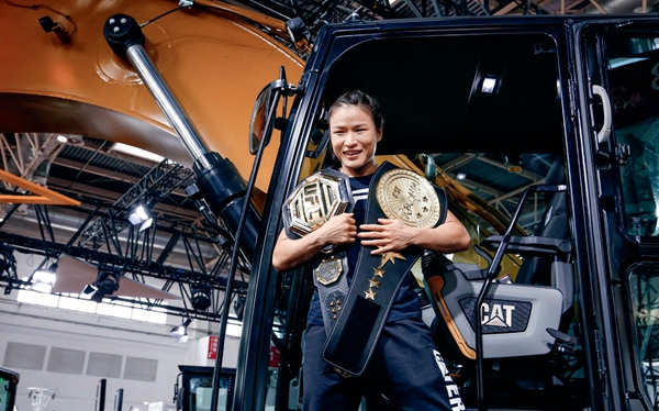 Zhang Weili Defends UFC Strawweight Title Against Brazil's Amanda Lemos