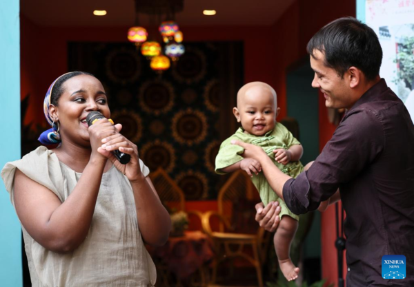 Transnational Couple Run Cafe in Xinjiang's Kashgar