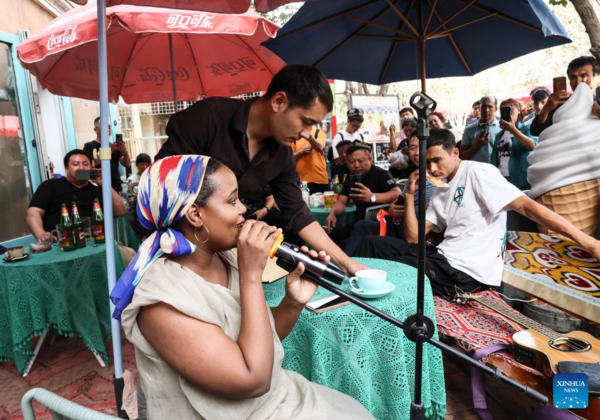 Transnational Couple Run Cafe in Xinjiang's Kashgar