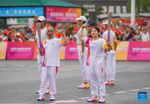 Torch Relay of 19th Asian Games Continues in Jinhua