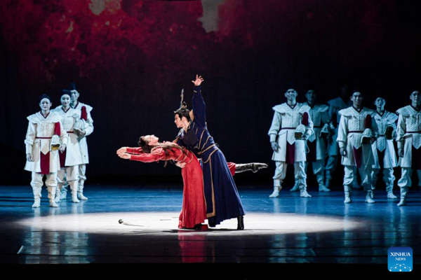 Chinese Dance Drama 'Mulan' Staged in Boston