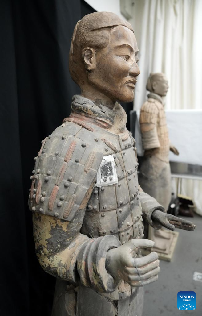 Experts Restore Terracotta Warriors in Xi'an