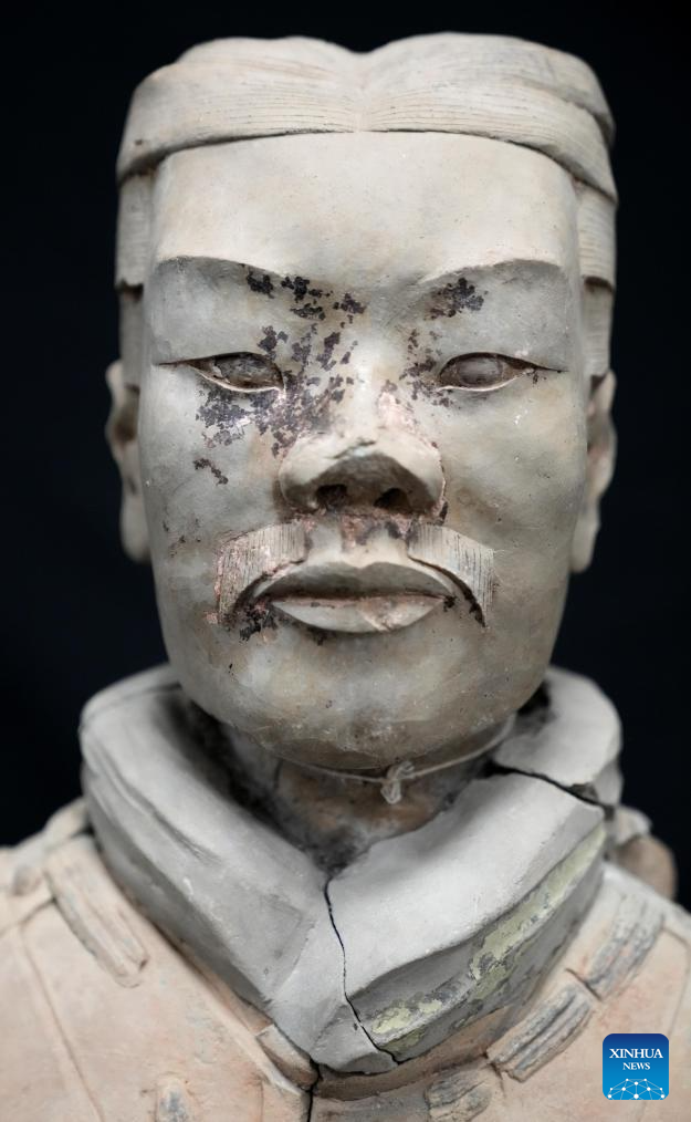 Experts Restore Terracotta Warriors in Xi'an