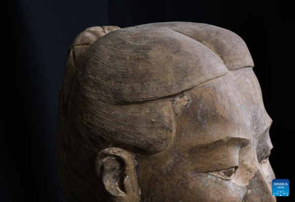 Experts Restore Terracotta Warriors in Xi'an