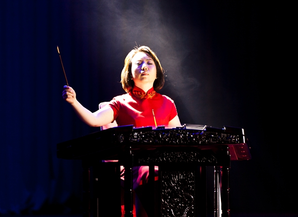 Chinese Dulcimer Virtuoso Helps World Understand China Through Music