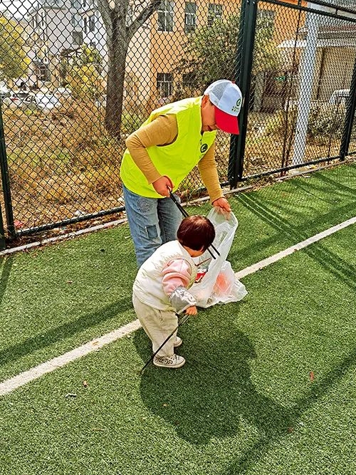 Family Lives Environmentally Friendly Life, Keeps Hometown 'Green'