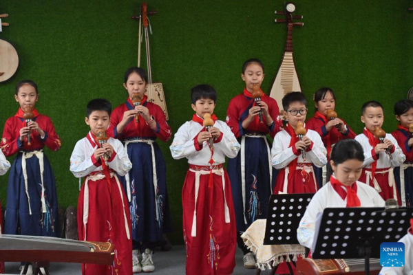 Traditional Ethnic Culture Emphasized on Campus in S China's Guangxi