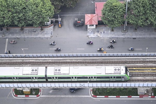 Xinhua Headlines: Xi Kicks off Vietnam Visit, Calling for China-Vietnam Community with a Shared Future