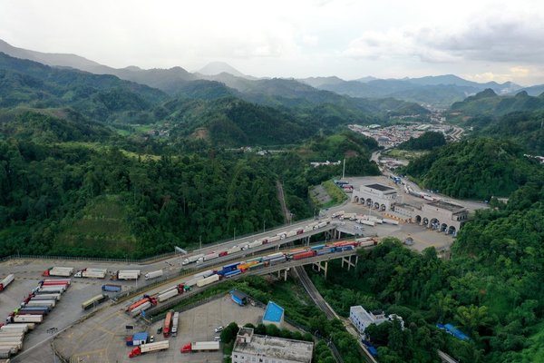 Xinhua Headlines: China, Vietnam Lift Ties to New Stage, Aiming for Shared Future
