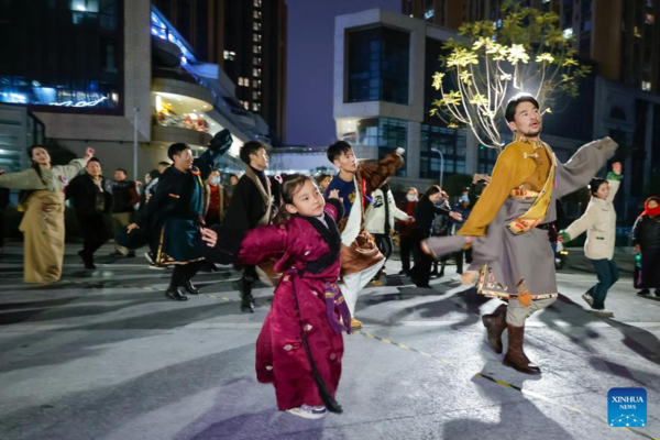 Traditional Tibetan Dance Swings Its Way into Urban Life