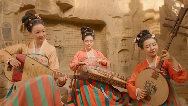 GLOBALink | New Year Concert in Gongyi Grotto Temple of China's Henan