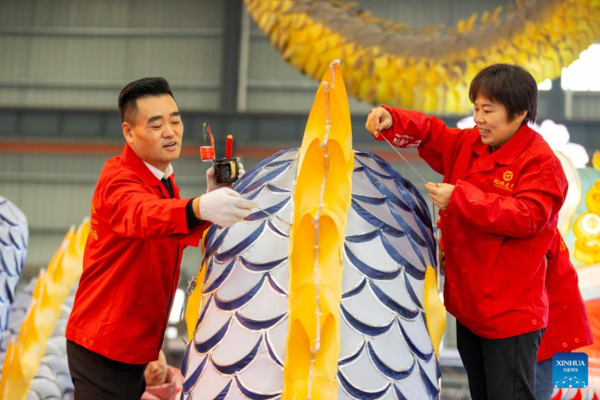 Zigong Lanterns Crafted for Upcoming Spring Festival Zigong Lanterns Crafted for Upcoming Spring Festival
