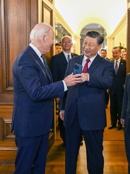 Xinhua Pictures of the Year 2023: Leading China