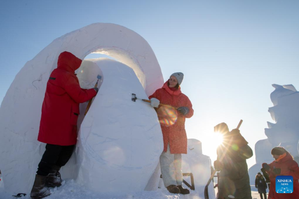 International Snow Sculpture Competition Held in Harbin