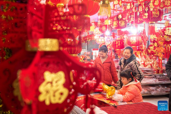 The foreign hairdresser who calls himself a Xinjianger