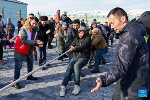 Service Stations Organize Activities for Herdsmen to Enrich Leisure Time in Xinjiang