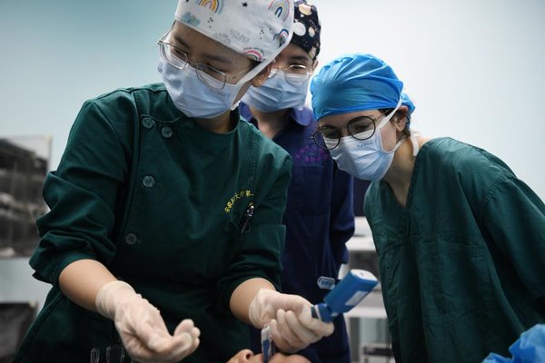 French Girl in China: A College Life Influenced by Traditional Chinese Culture