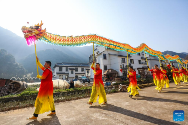 Chinese New Year Culture Festival Held in E China's Town