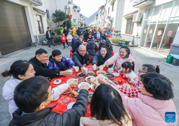 Chinese New Year Culture Festival Held in E China's Town